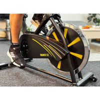 TITAN LIFE Spinbike Trainer S11 -  robust cykel för seriös hemmaträning