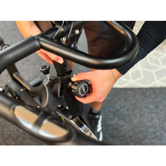 TITAN LIFE Spinbike Trainer S11 -  robust cykel för seriös hemmaträning