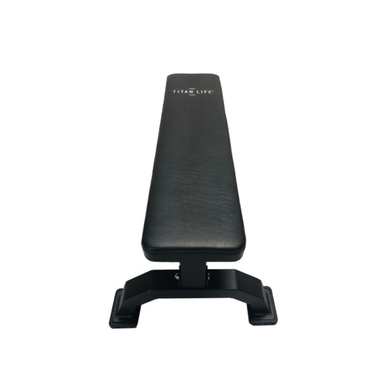 Titan Life Flat Bench II – stabil träningsbänk för mångsidig styrketräning