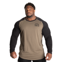 Gasp Iron Camp Raglan LS