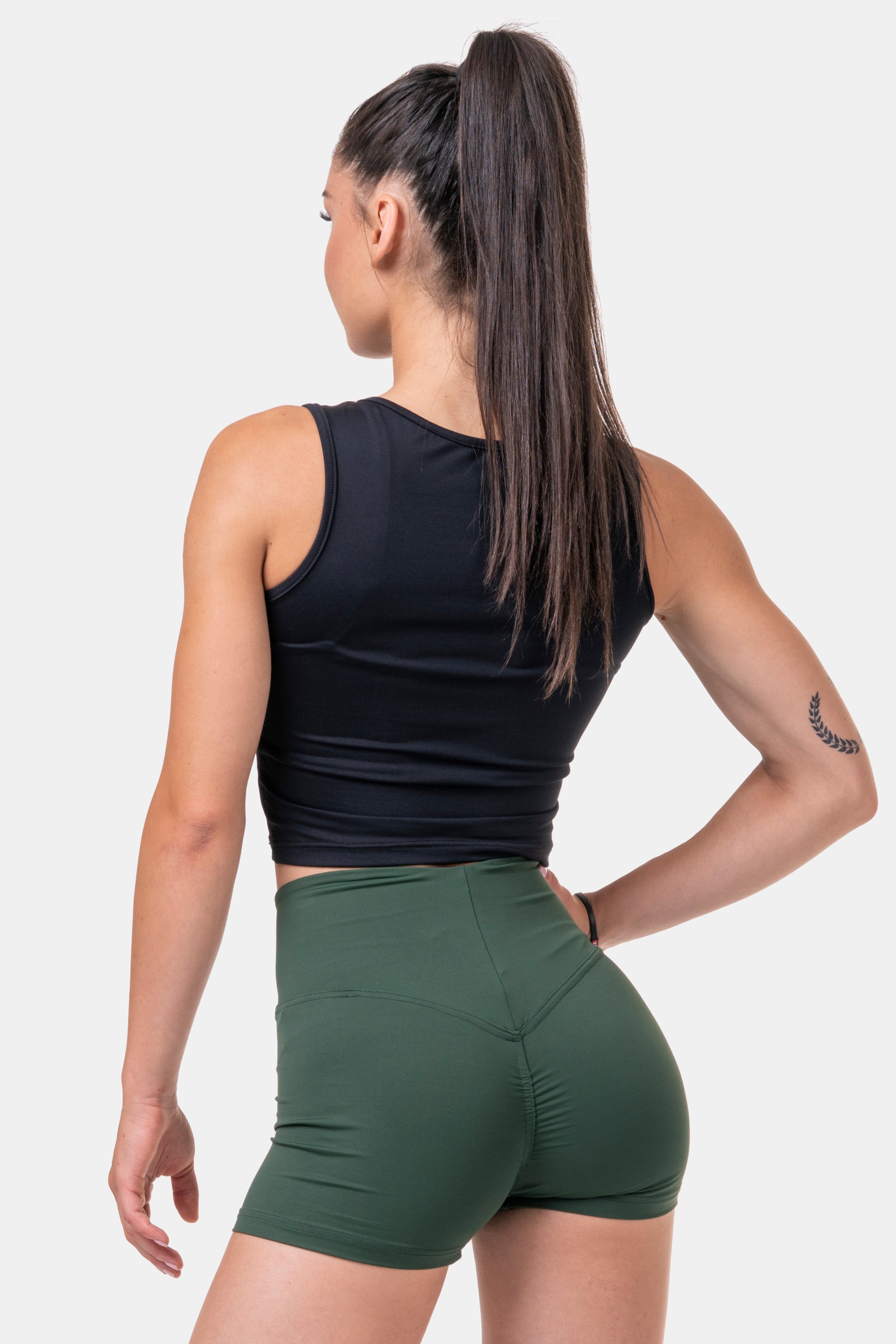 Nebbia Fit & Sporty Tank Top, black