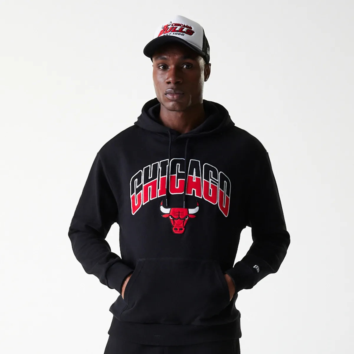 New Era NBA ARCH GRPHC OS HOODIE CHIB Blk