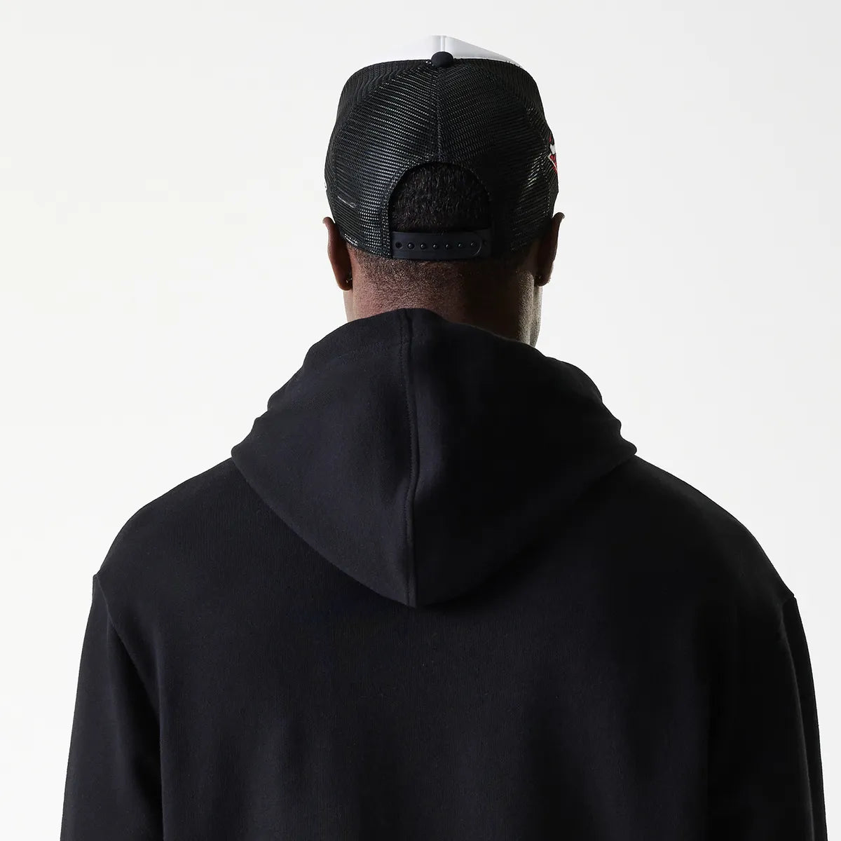 New Era NBA ARCH GRPHC OS HOODIE CHIB Blk