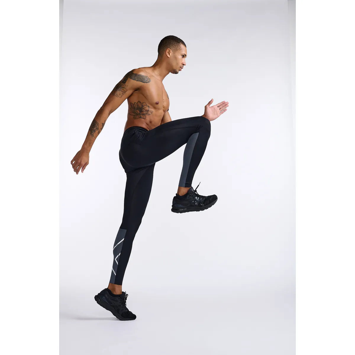 2XU LIGHT SPEED REACT COMPRESSION TIGHTS Black/White Reflective