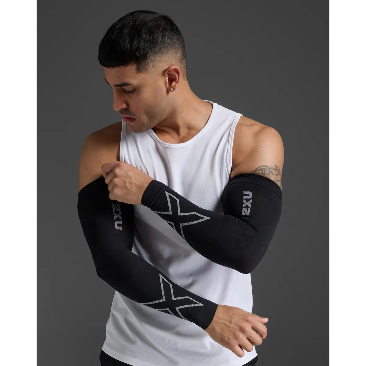 2XU FLEX COMPRESSION ARM SLEEVES Black/Grey