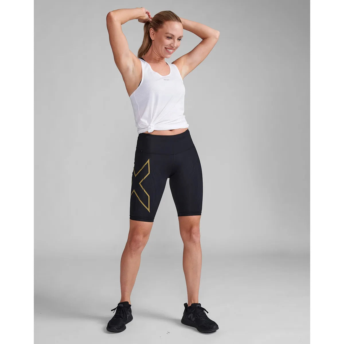 2XU LIGHT SPEED MID-RISE COMPRESSION SHORTS Black/Gold Reflective