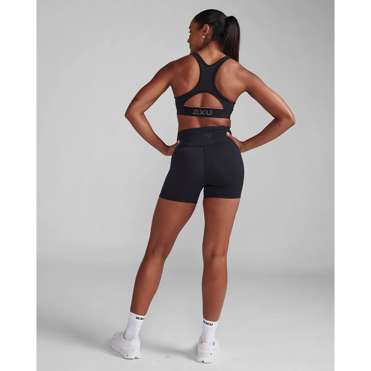 2XU FORM SOFT TOUCH HI-RISE COMPRESSION 4 INCH SHORTS Black/Black