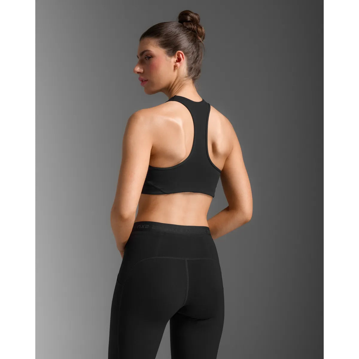 2XU FORM RACERBACK MEDIUM IMPACT BRA Black/Black