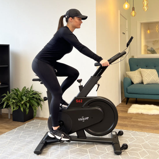 TITAN LIFE Indoor Bike S62 – premiumcykel för tyst och effektiv träning